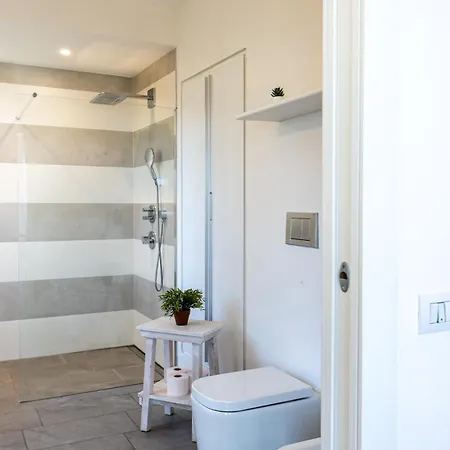 Panoramic Design On Maggiore! Sfarzoso Villa *